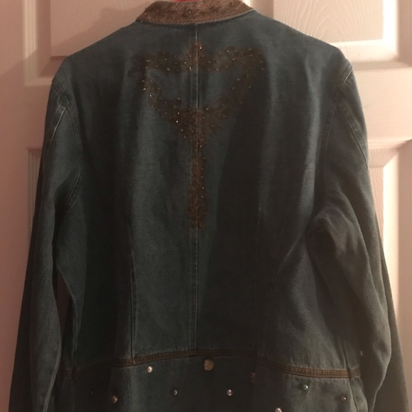 Jean jacket - Picture 2 of 2